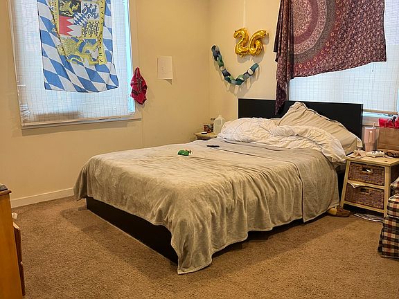 5th image of 1829 Vineyard St #1