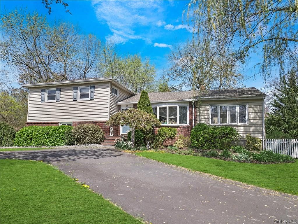 40 Ludvigh Road, Bardonia, NY 10954 Zillow