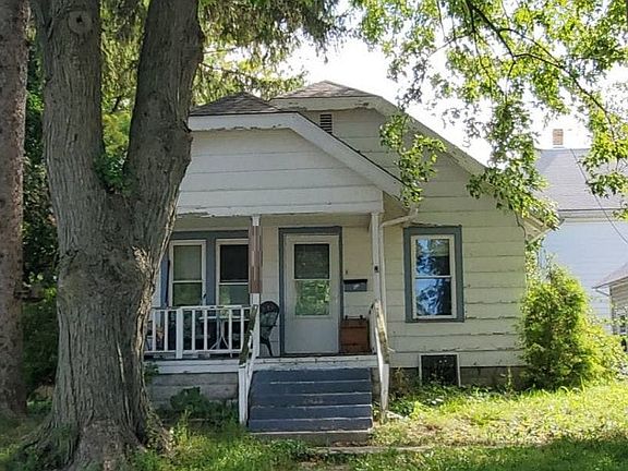 3rd image of 722 S Wood St