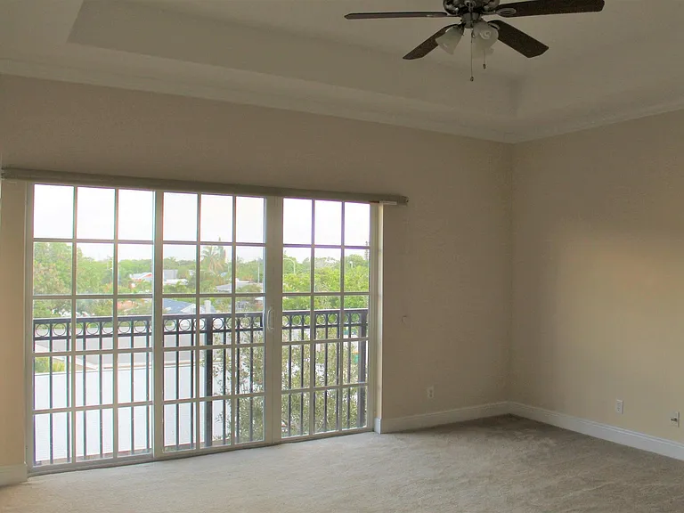 531 S Federal Hwy #16 — Photo 10