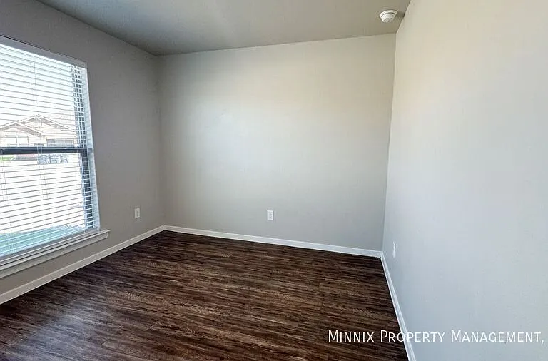 2101 N Jayton Ave #A — Photo 17
