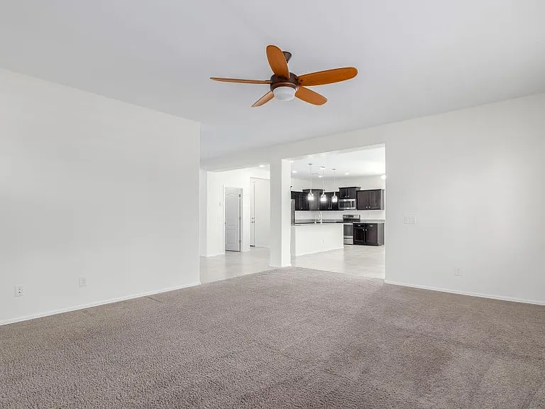 2532 W Corva Dr — Photo 34