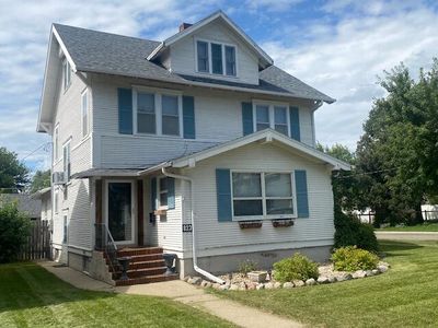 823 N Main St, Aberdeen, SD, 57401