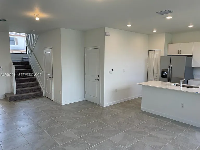 10007 SW 231st Ln — Photo 10