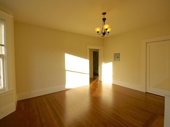 3rd image of 38 Belvedere St APT 3