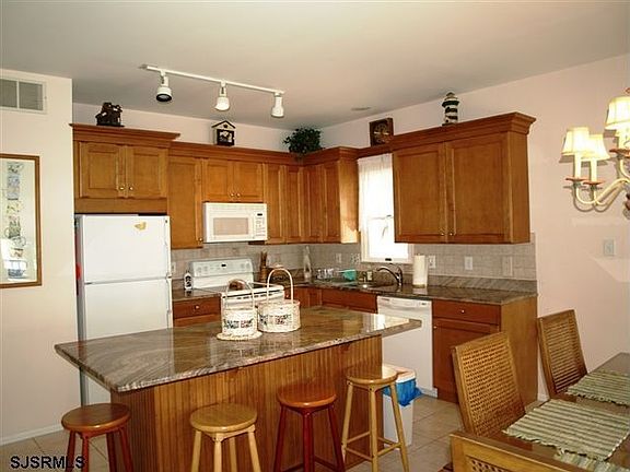 2nd image of 4840 Central Ave #1