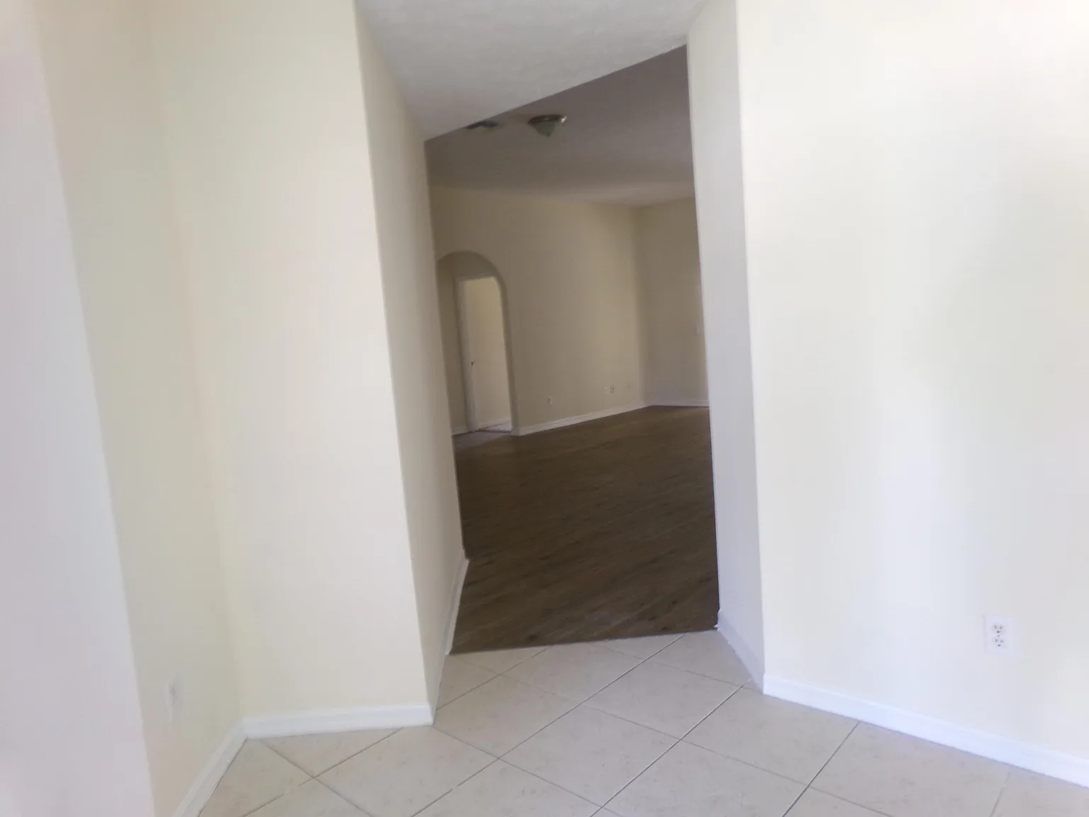 3 bed, 2.0 bath, 2102 sqft, $2,500 — Photo 4