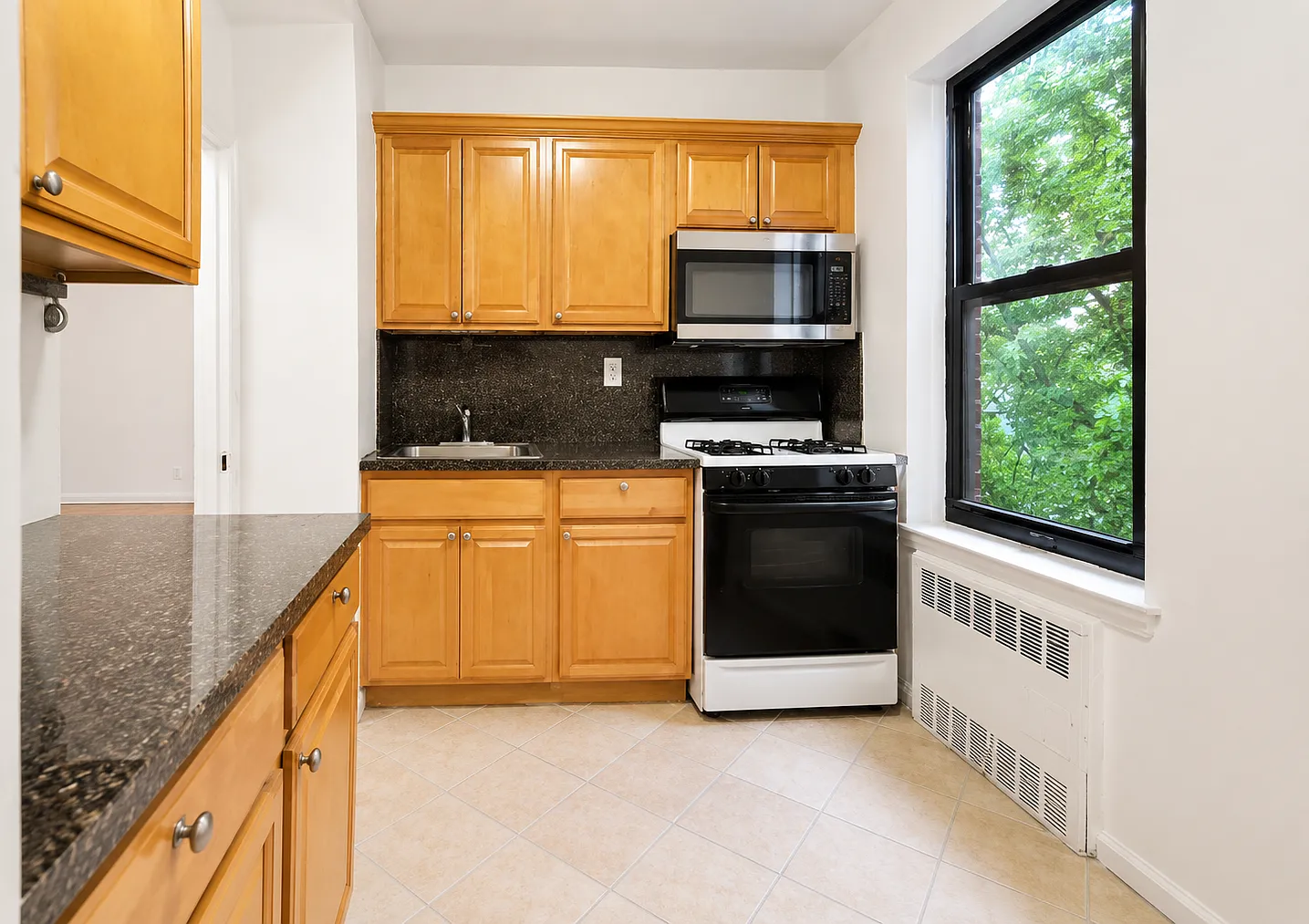 1275 East 5th Street — Photo 1