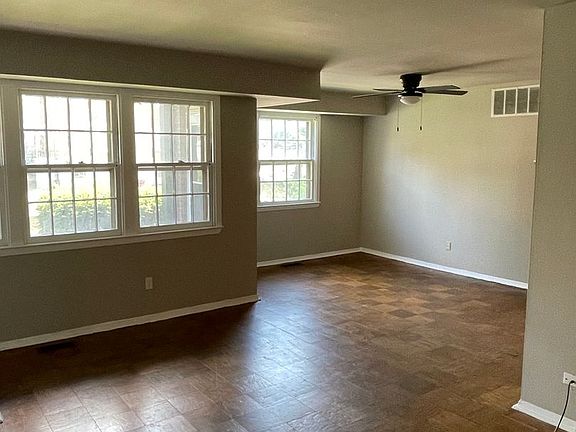 5th image of 1504 Upshire Rd APT 1A