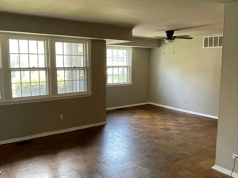 1504 Upshire Rd — Photo 5