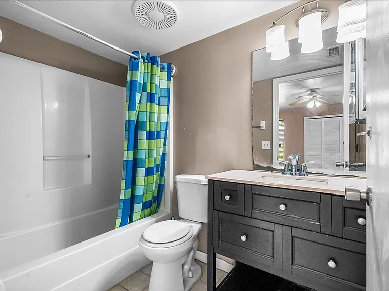5864 SW 8th Pl — Photo 25
