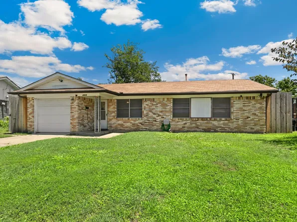 2418 Lagoon Dr, Mesquite, TX 75150