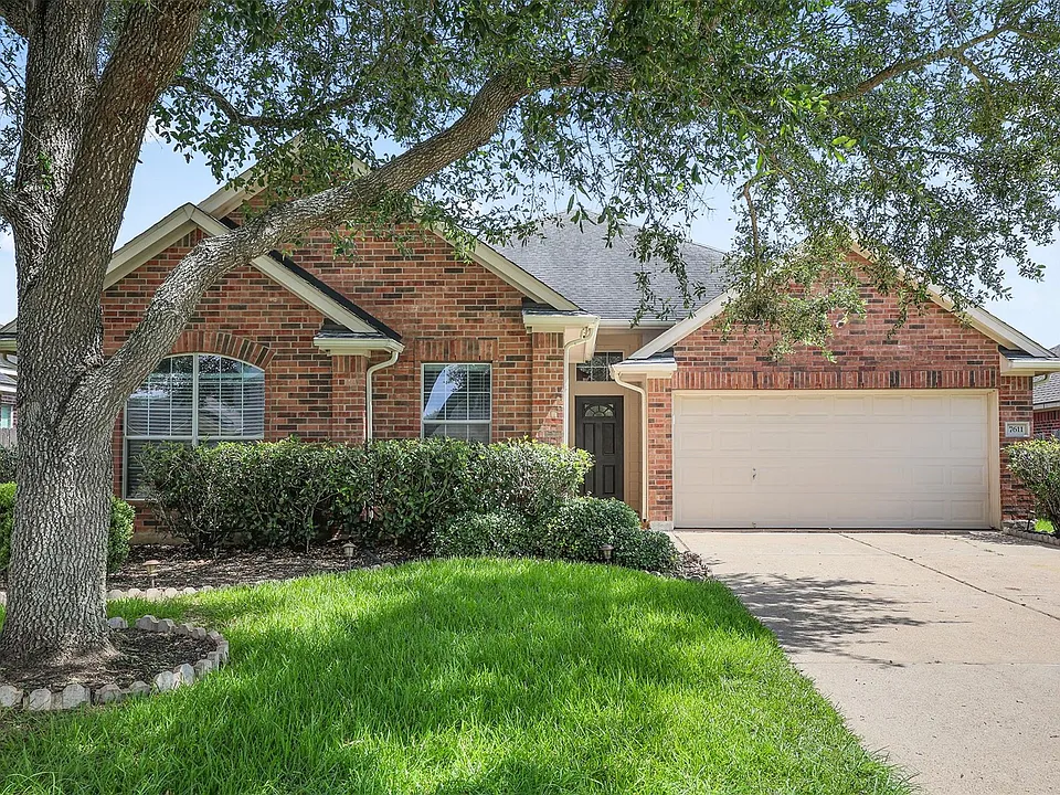 7611 Waterlilly Ln