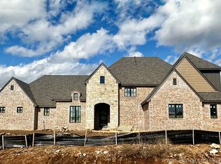 5970 N Meadows Ridge Rd, Owasso, OK 74055