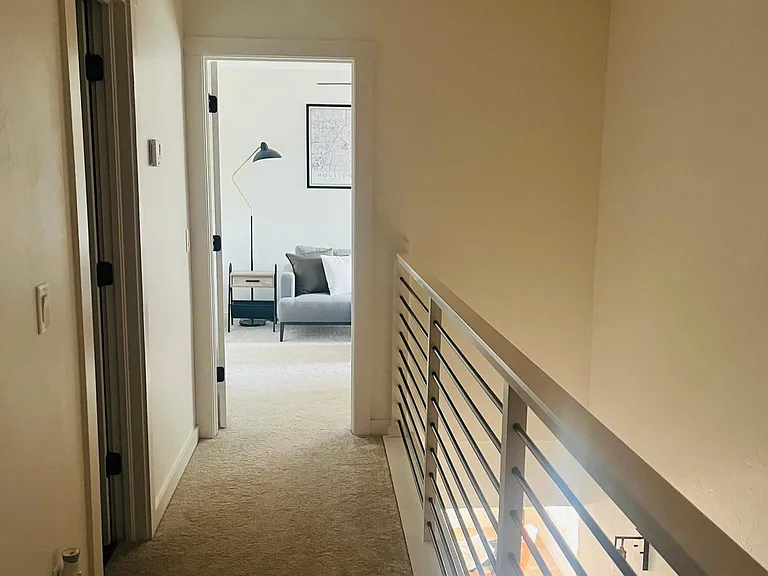 4108 N Indiana Ave — Photo 48