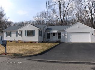 78 Gelinas Dr, Chicopee, MA 01020