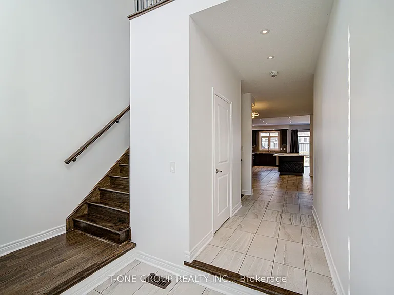 60 Lewis Ave — Photo 6