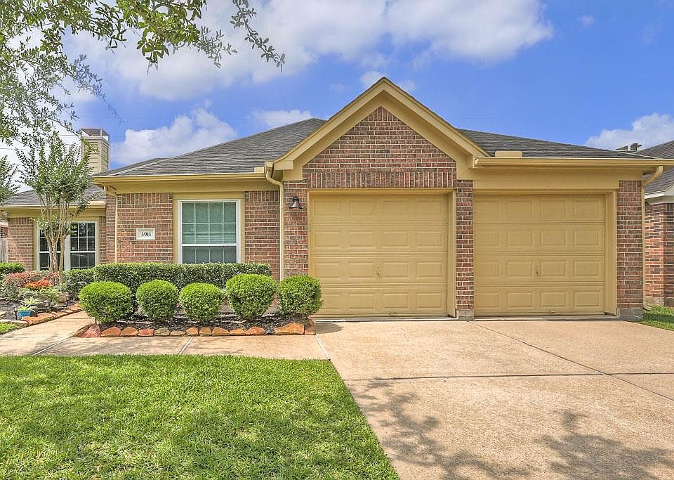 1st image of 3911 Summerfield Dr