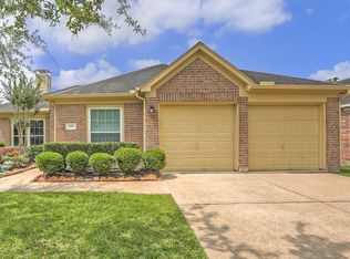 3911 Summerfield Dr, Pearland, TX 77584