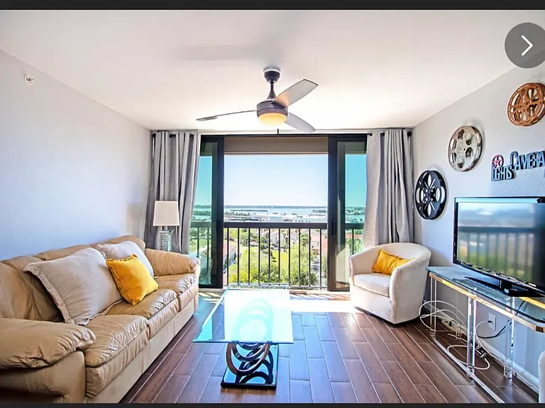 255 Dolphin Point #Penthouse 2 — Photo 4