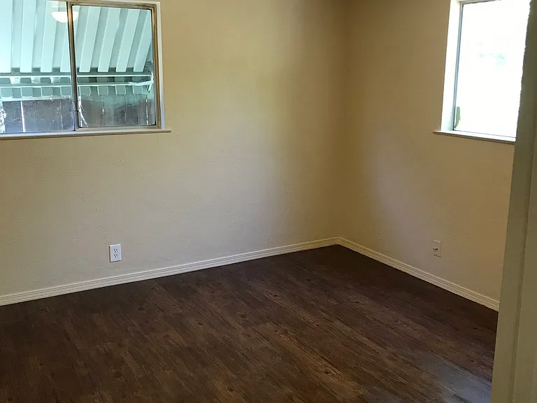 5385 W Mission Ave — Photo 10