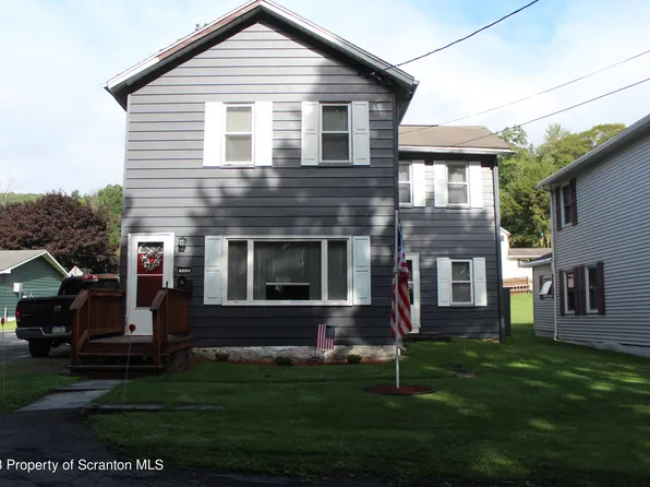 113 Gorham Ave, Mayfield, PA 18433