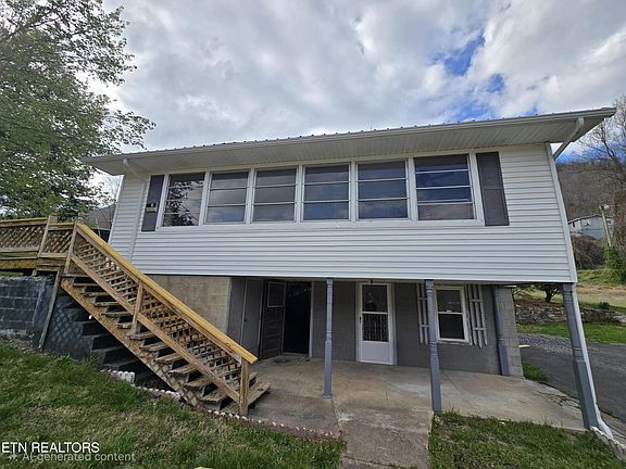 3rd image of 1533 Dawson Ave W