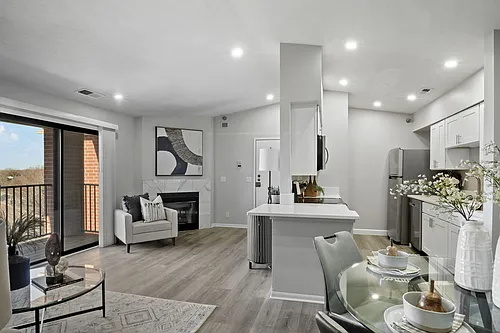 Oak Brook Park Apartments Photo 1