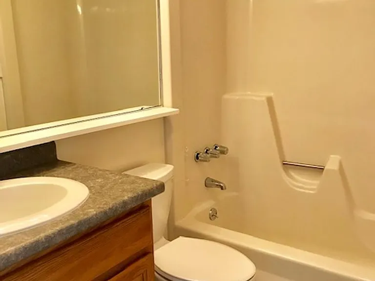2G Salmon St — Photo 29