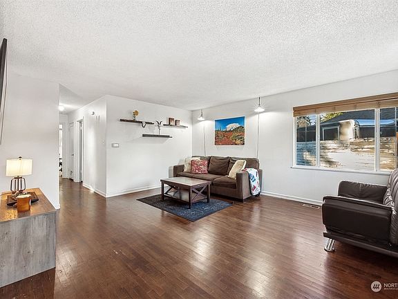 4th image of 8854 Tacoma Avenue S