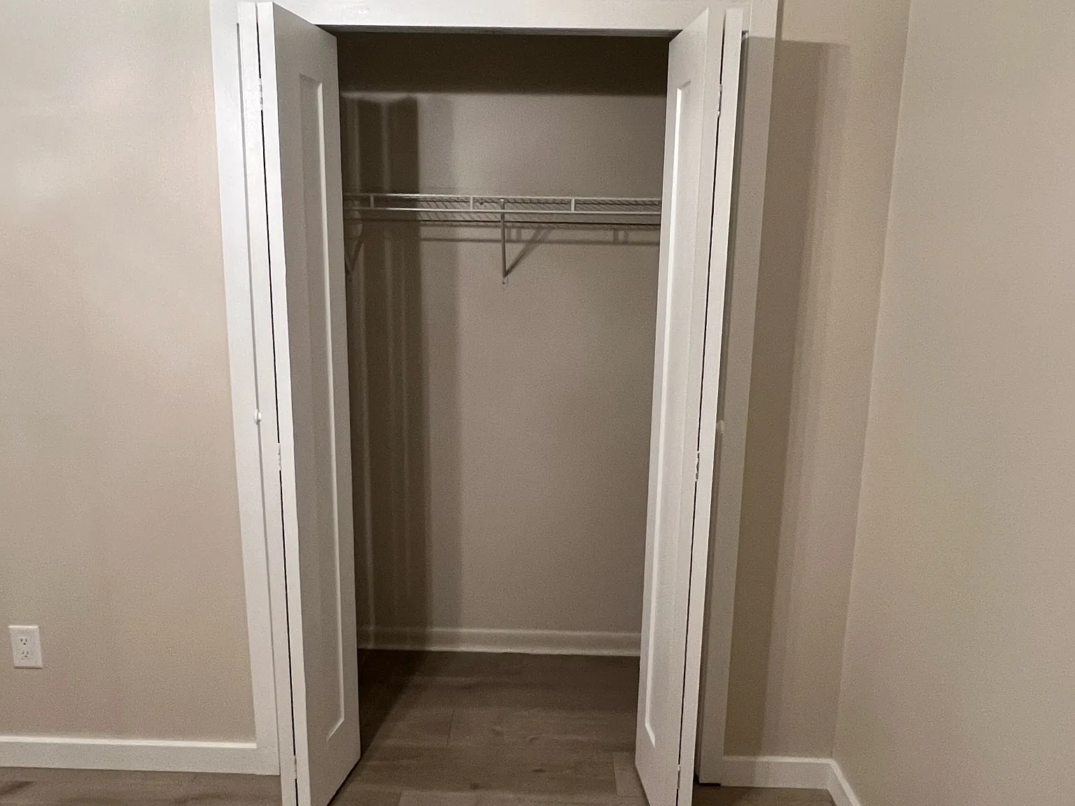 3 bed, 1072 sqft, $1,850 — Photo 4