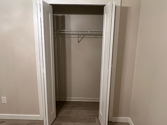 4th image of 513 Cocoplum Dr