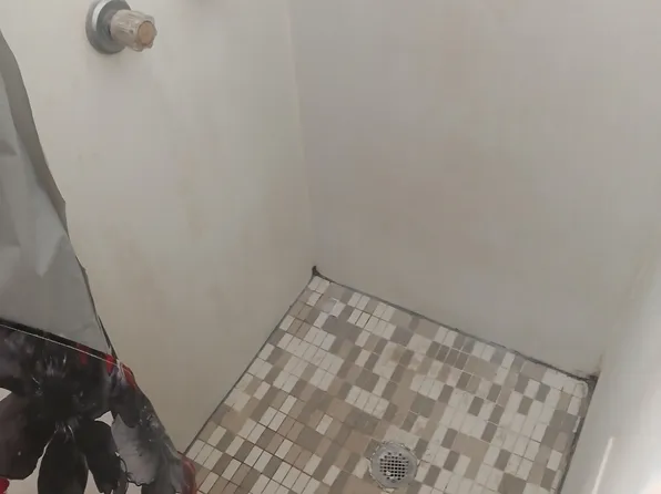 (undisclosed Address), Houston, TX 77003