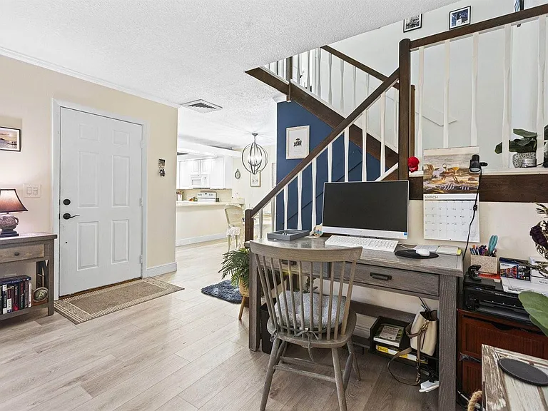 5674 SE Riverboat Dr #131 — Photo 5