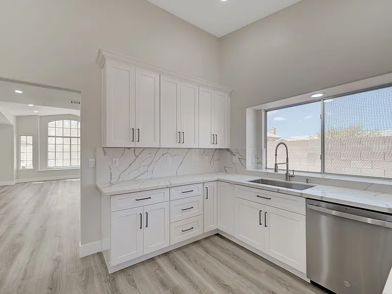 3120 Siena Cir — Photo 16