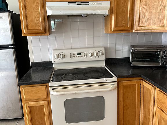 5th image of 5112 N Broad St Floor 2