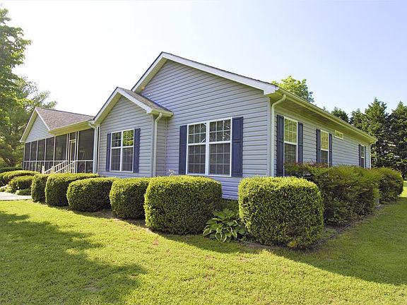 3rd image of 482 Cralle Cove Dr