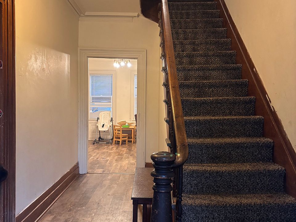 1st image of 227 S 1st St #1