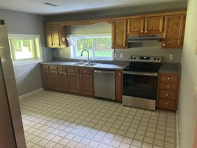 1215 Durham Rd — Photo 11