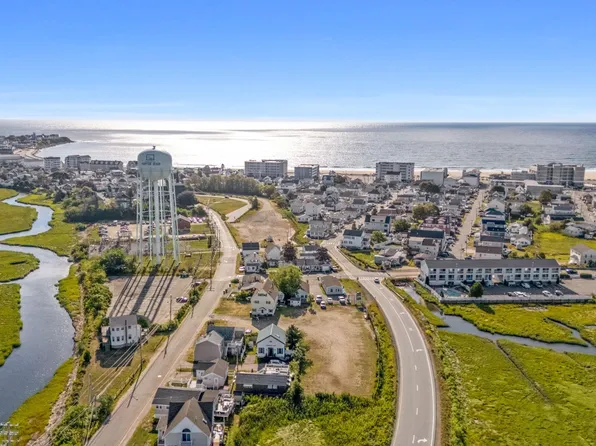 73 Church Street, Hampton, NH 03842