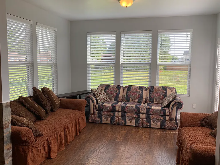 2429 Miranda Dr — Photo 17