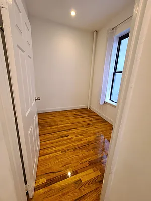 Rented by Point NYC | media 40