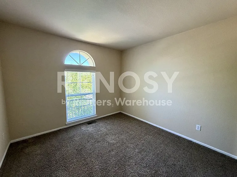 1467 S Haleyville Cir — Photo 22