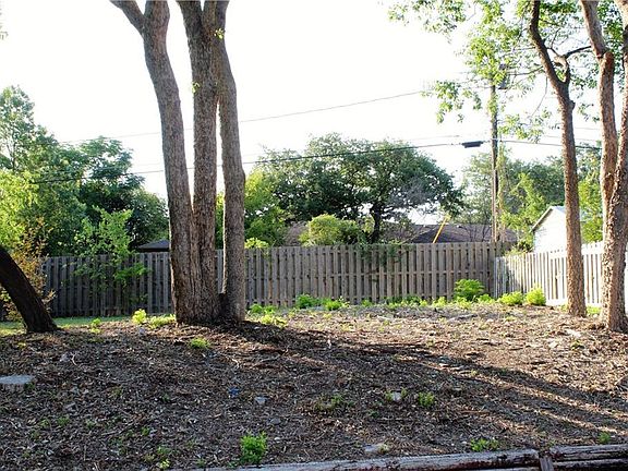4th image of 1201 Sierra Dr