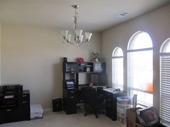 3rd image of 3207 Rembrandt Ave