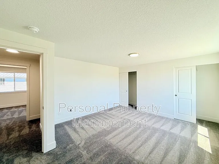 16900 NE 22nd St — Photo 6
