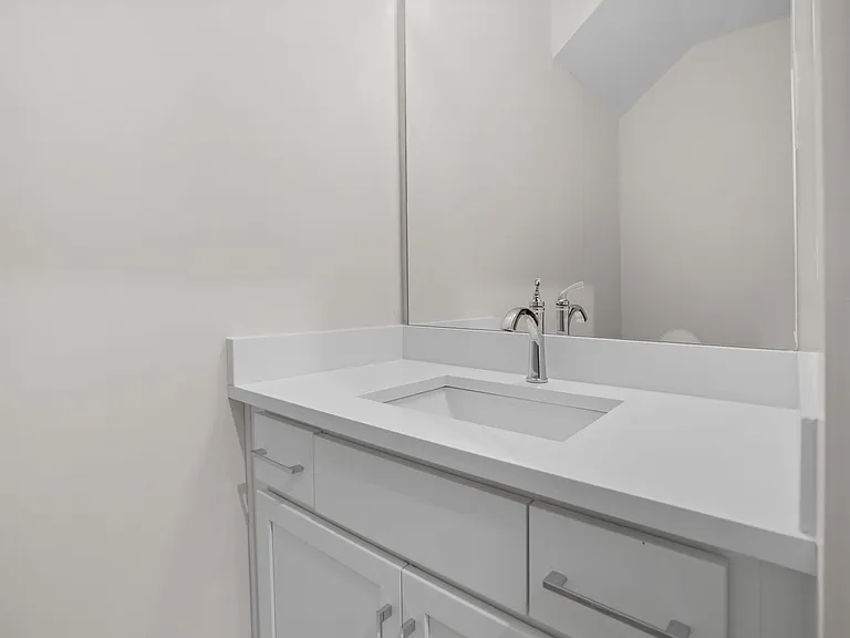 522 Paragon Mills Rd #E — Photo 11