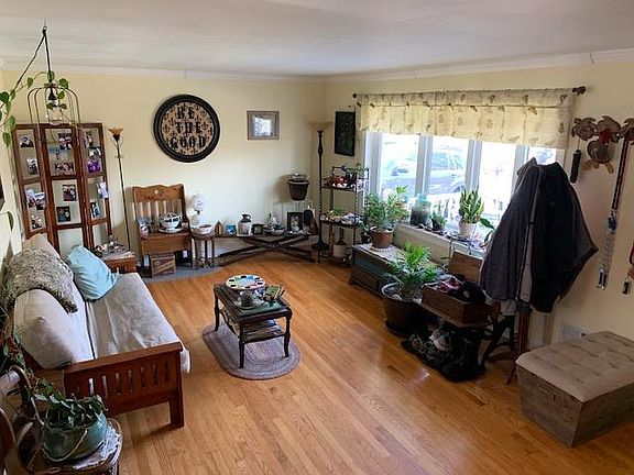 2nd image of 212 Heatherton Dr
