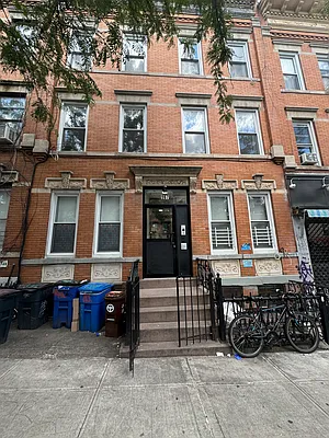 Rented by Pear NYC LLC | media 6