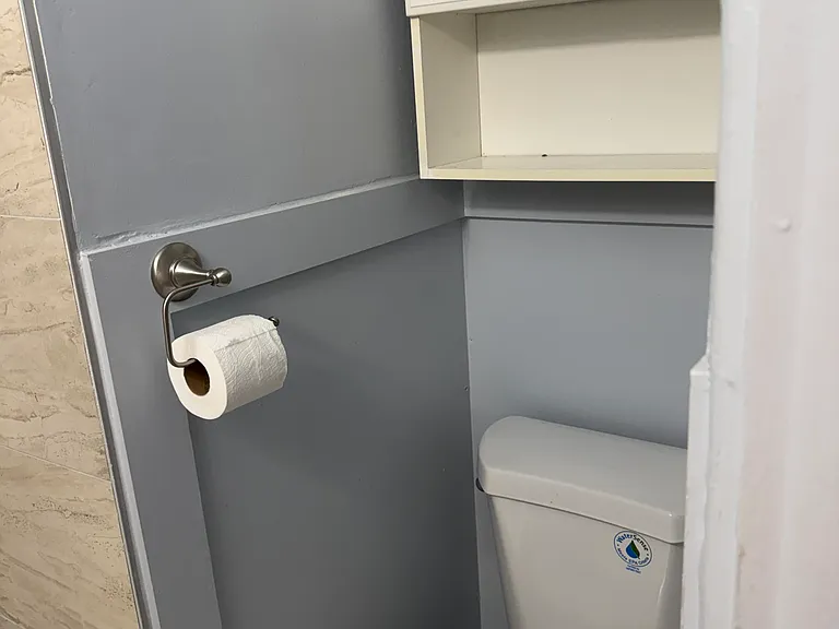 2210 18th St W #A — Photo 3
